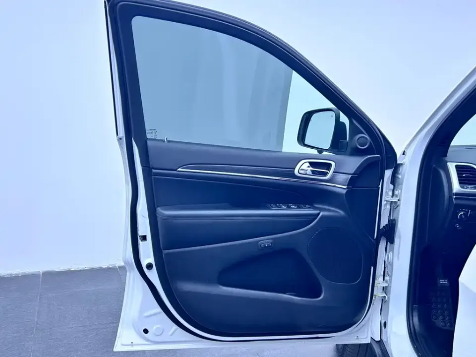 Jeep Grand Cherokee (Import)