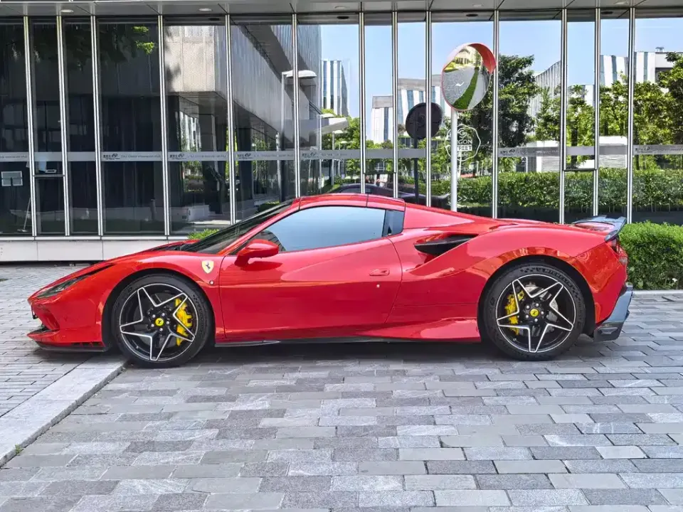Ferrari F8
