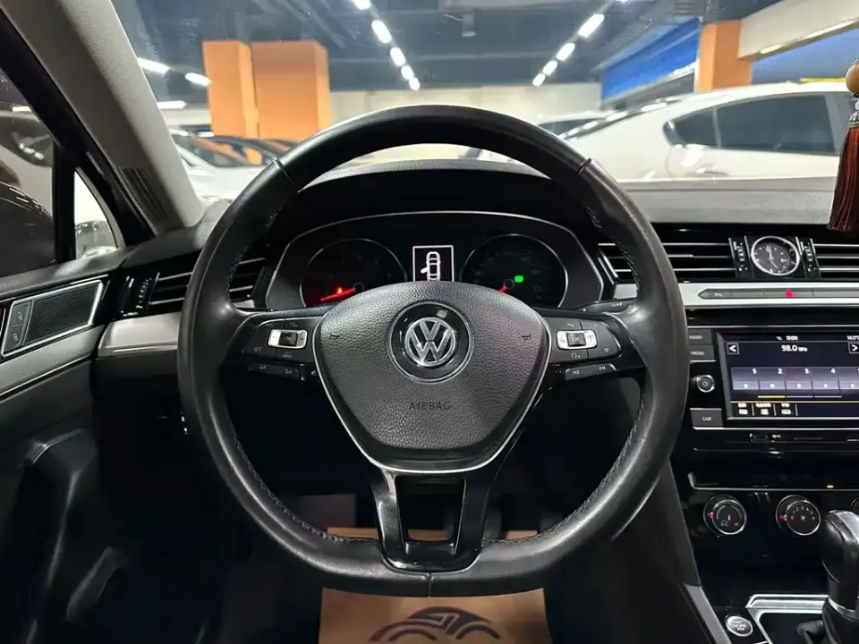 Volkswagen Magotan