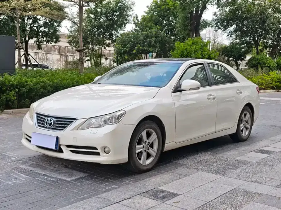 Toyota Reiz