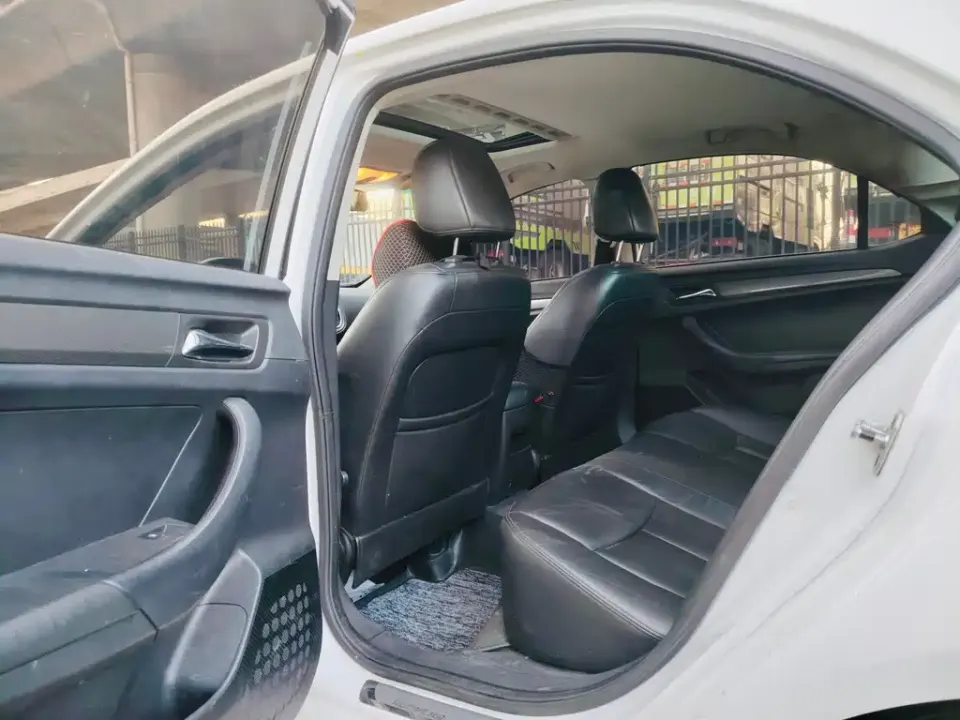 Roewe 360