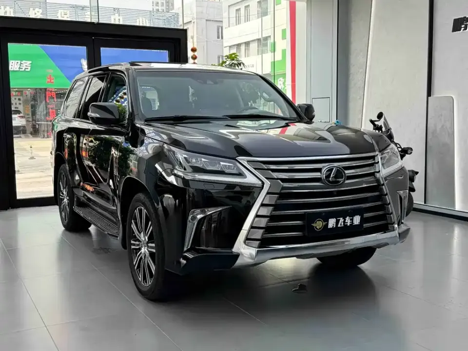 Lexus LX