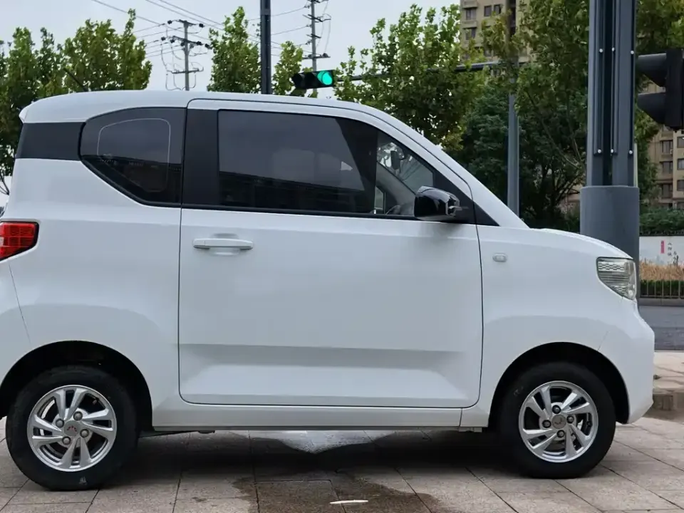 Wuling MINIEV