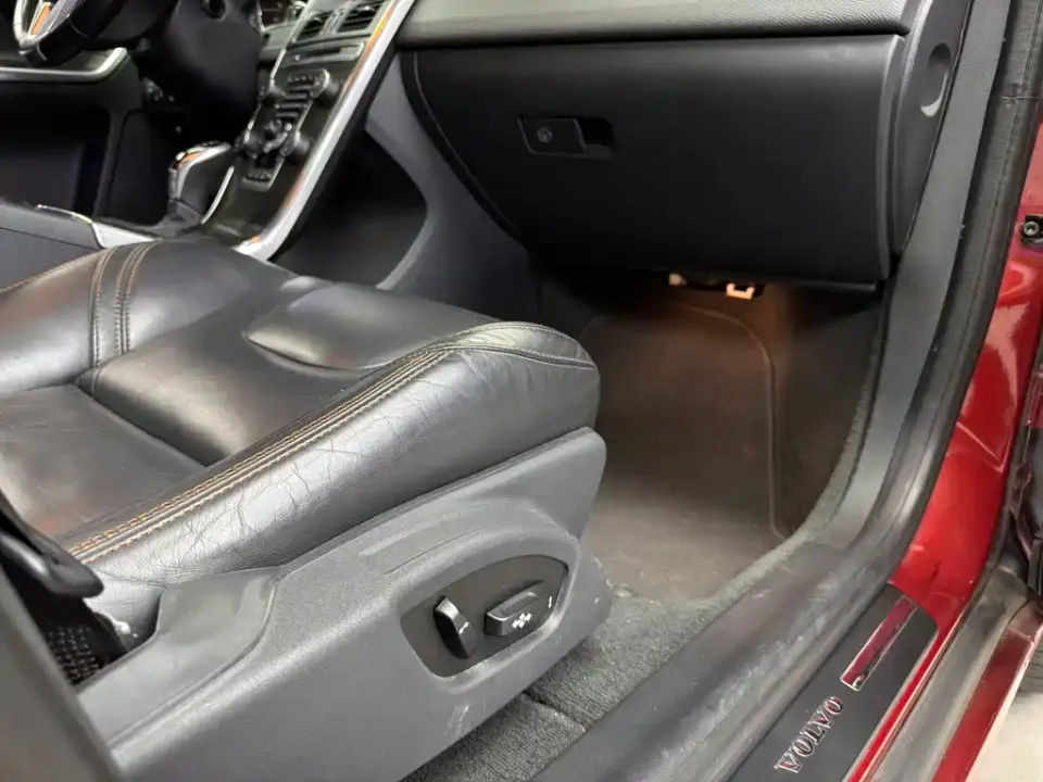 Volvo XC60 (Import)