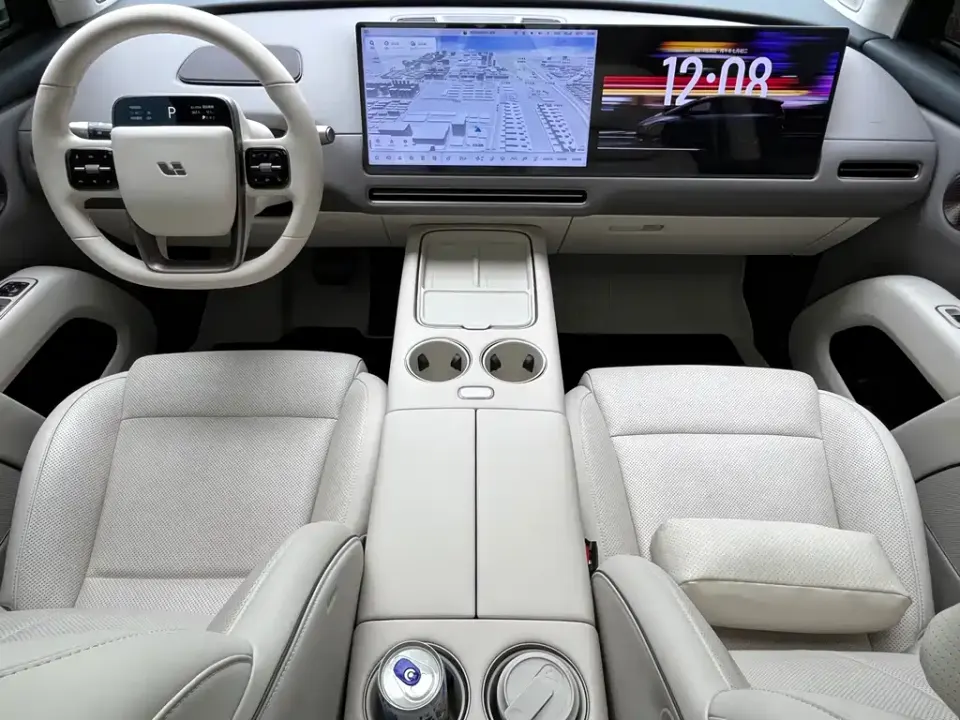 Li Li i8