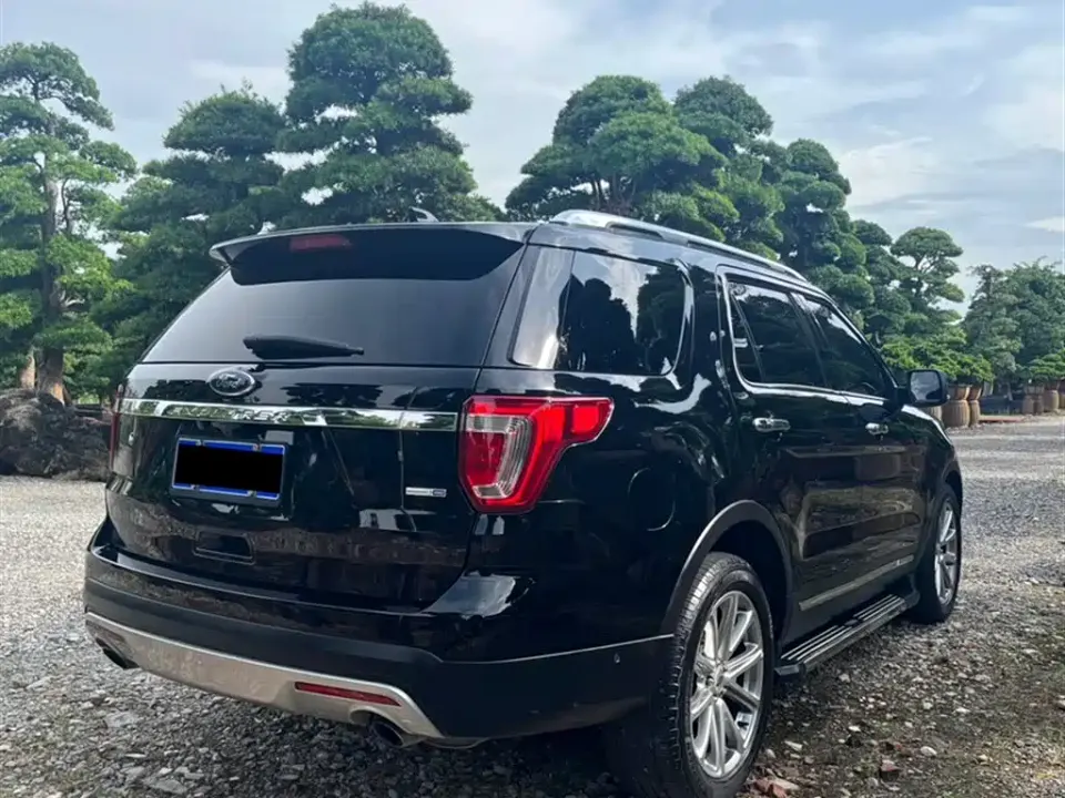 Ford Explorer (Import)
