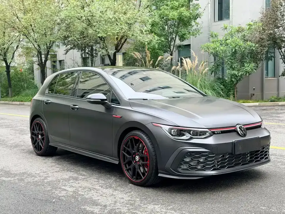 Volkswagen Golf GTI