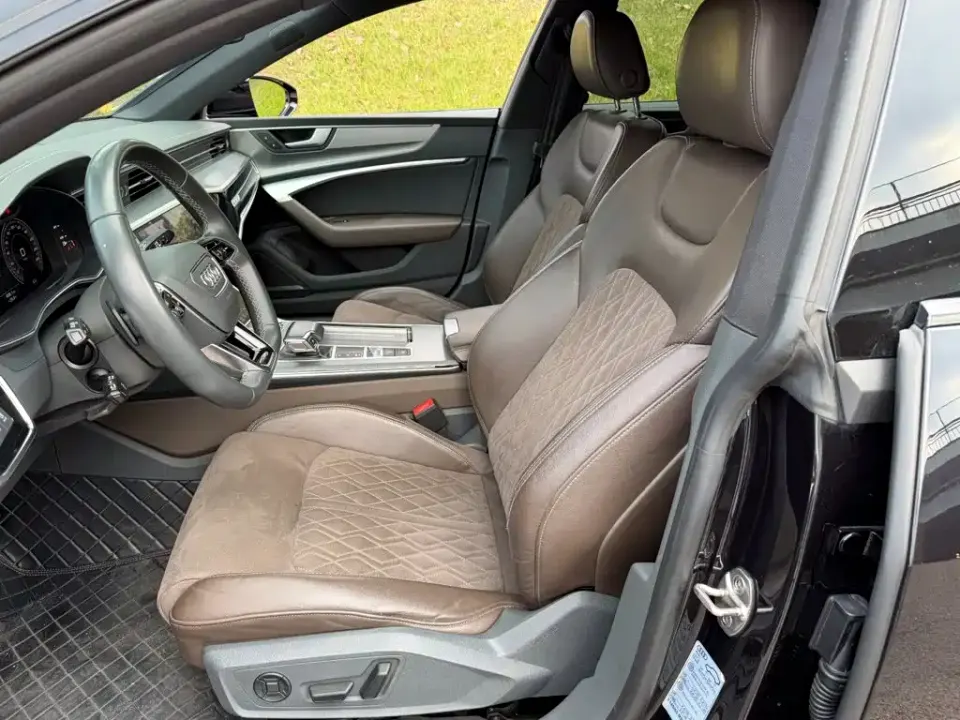 Audi A7L