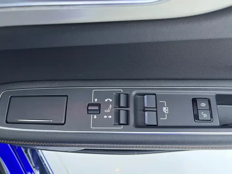 Jaguar XEL