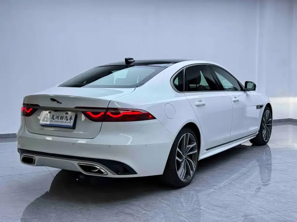 Jaguar XFL
