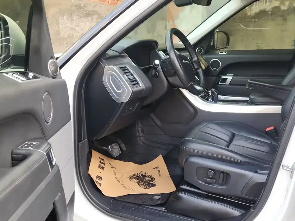 Land Rover Sport