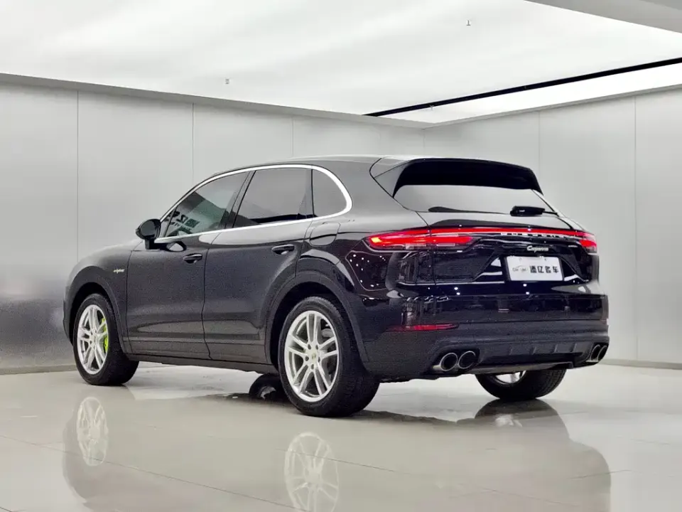 Porsche Cayenne Hybrid