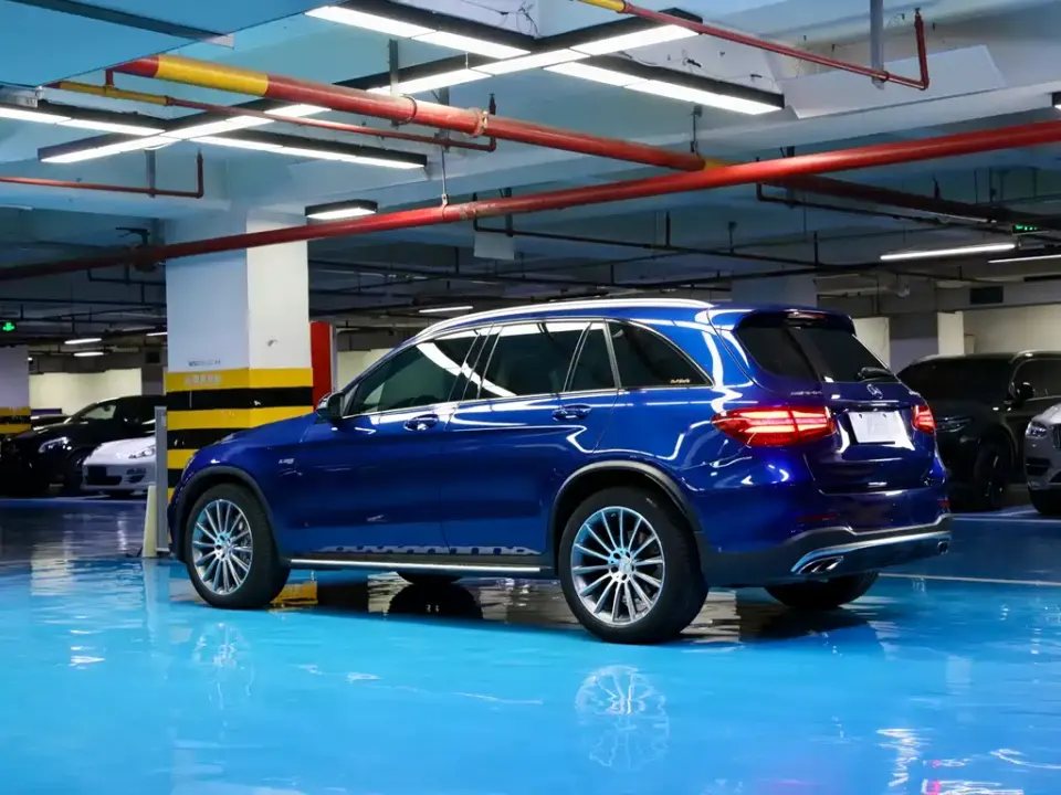 Mercedes-Benz GLC AMG