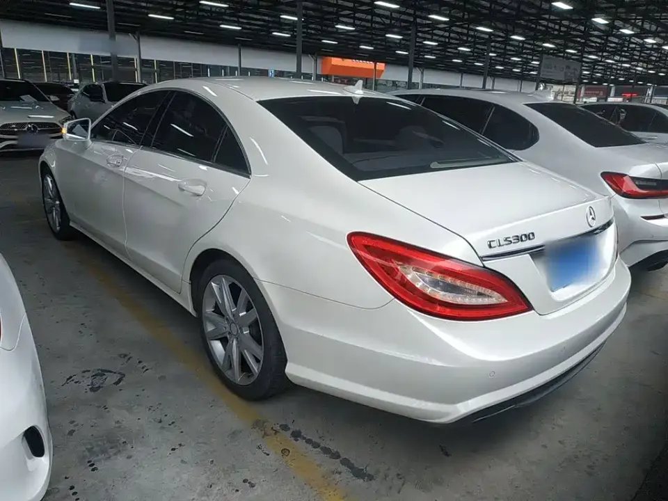 Mercedes-Benz CLS