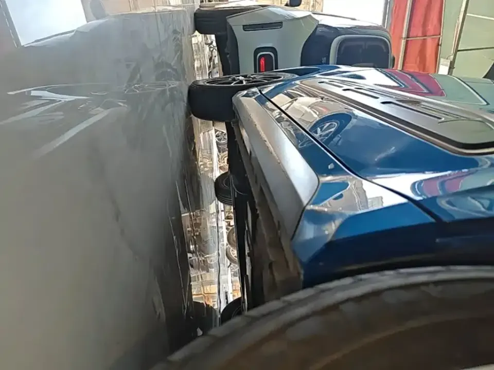Baojun E200