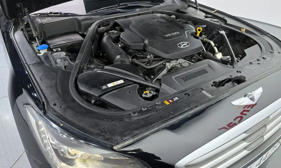 Hyundai Genesis
