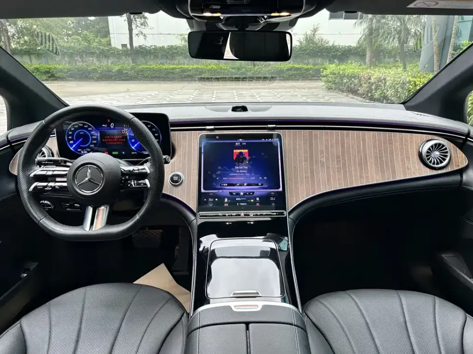 Mercedes-Benz EQE