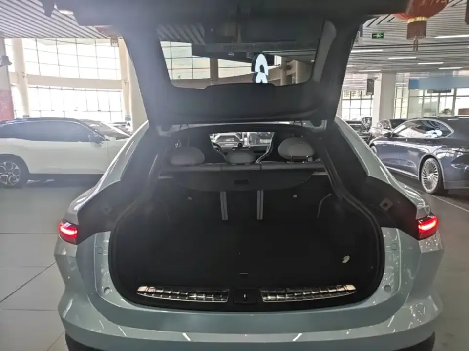 Nio EC6