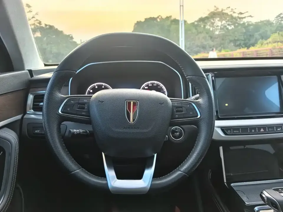 Hongqi Hongqi HS7