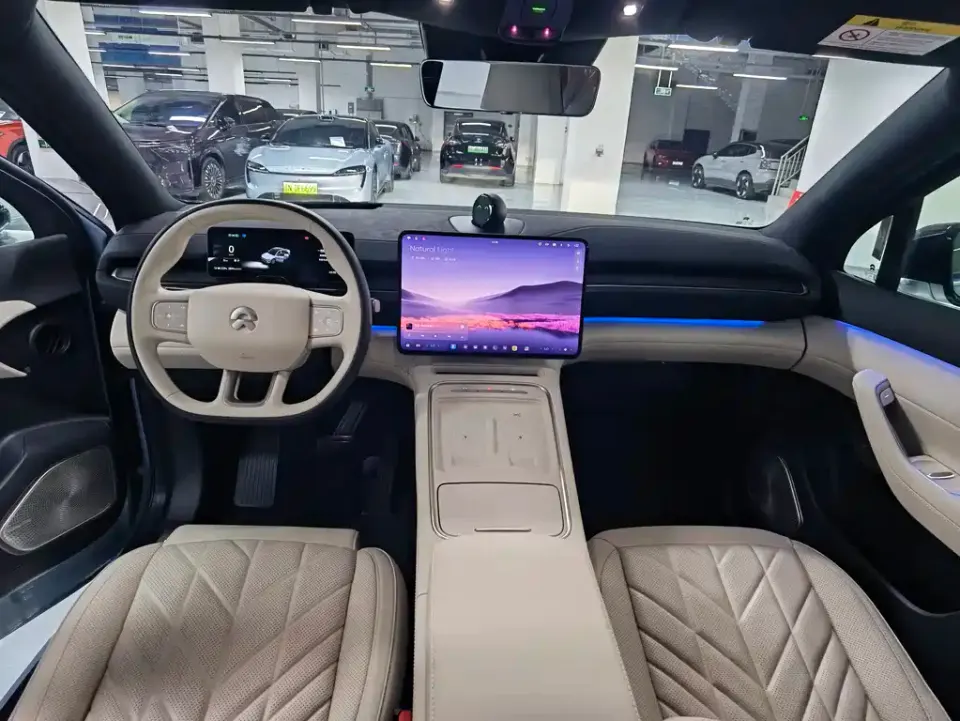 Nio EC6