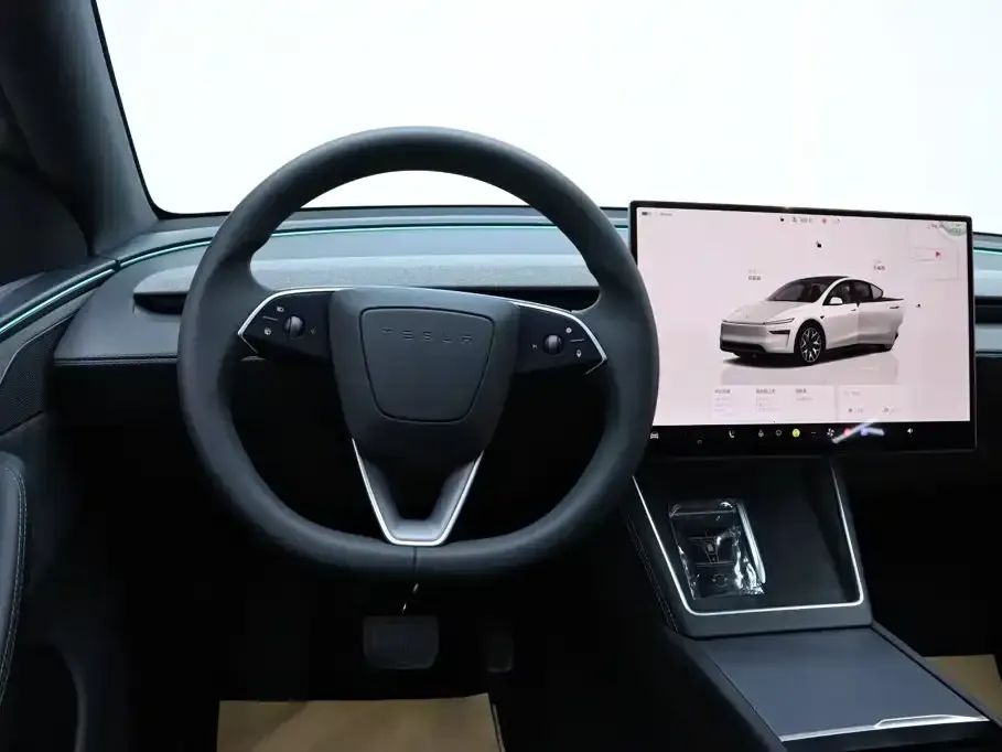Tesla Model Y L