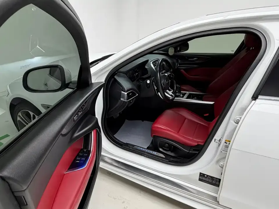 Jaguar XEL