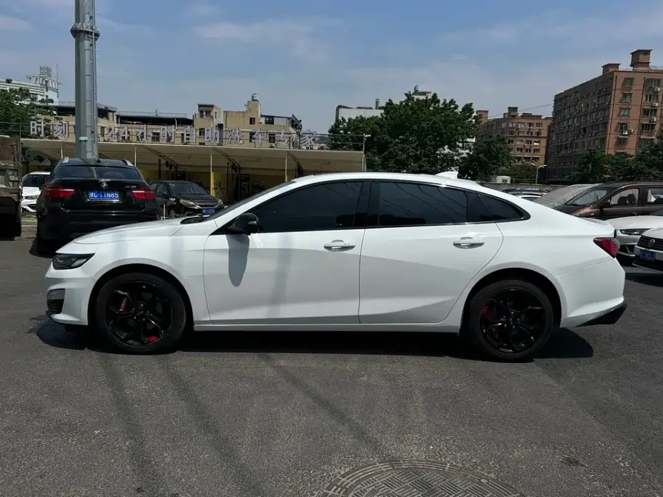 Chevrolet Malibu XL