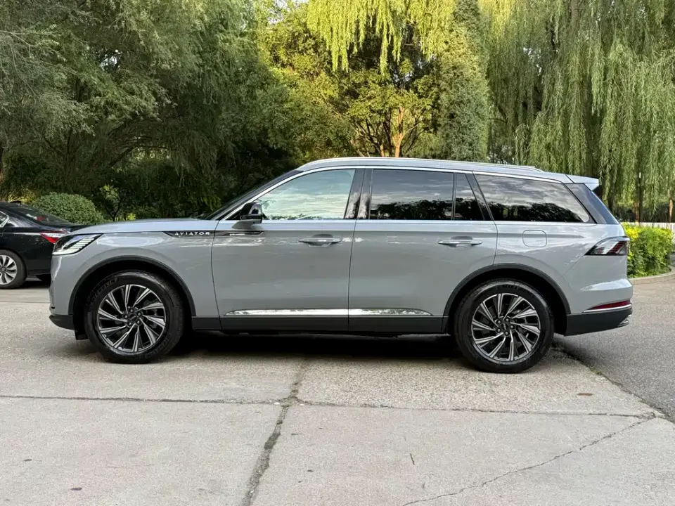 Lincoln Aviator
