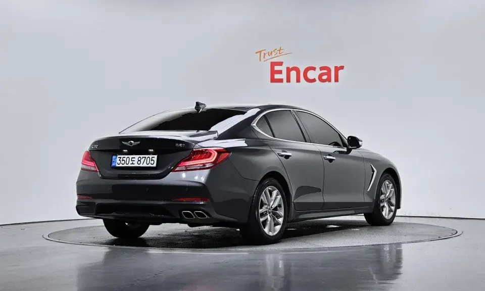 Genesis G70