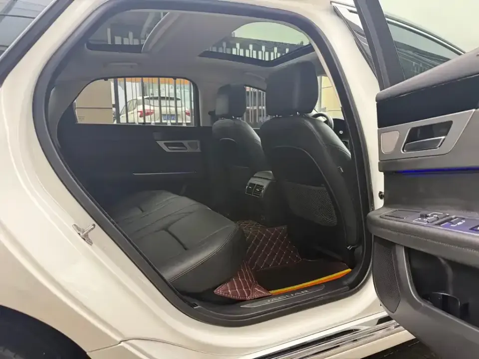 Jaguar XFL