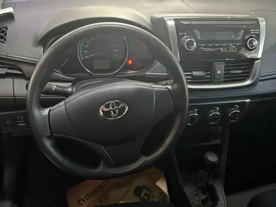 Toyota Yaris L