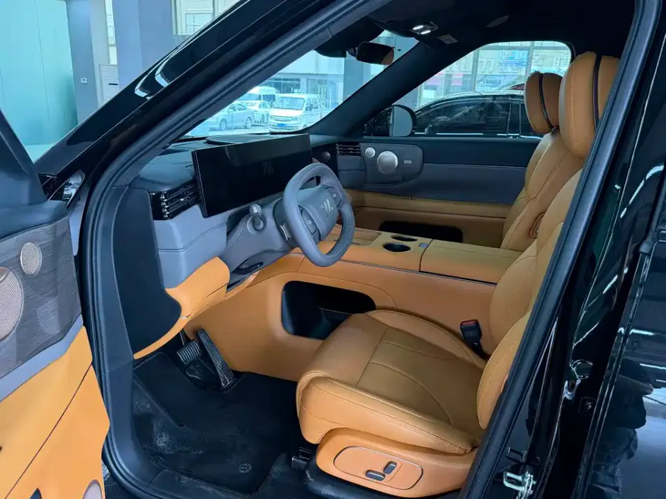 IM Motors IM LS8