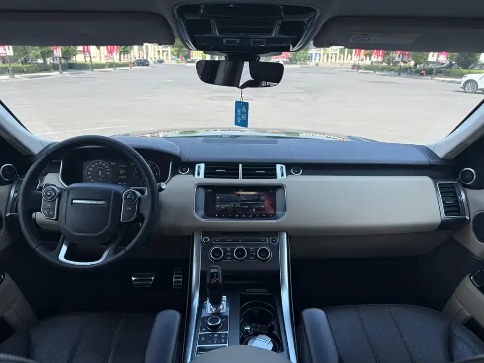 Land Rover Sport