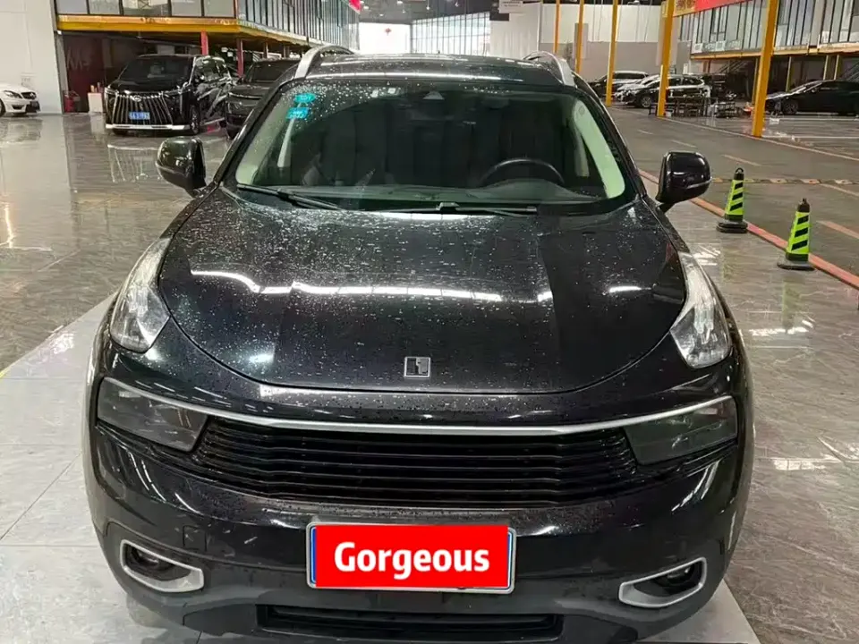 Lynk & Co 01