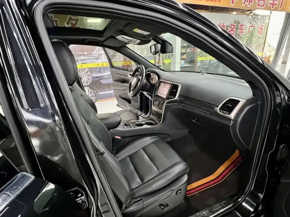 Jeep Grand Cherokee (Import)