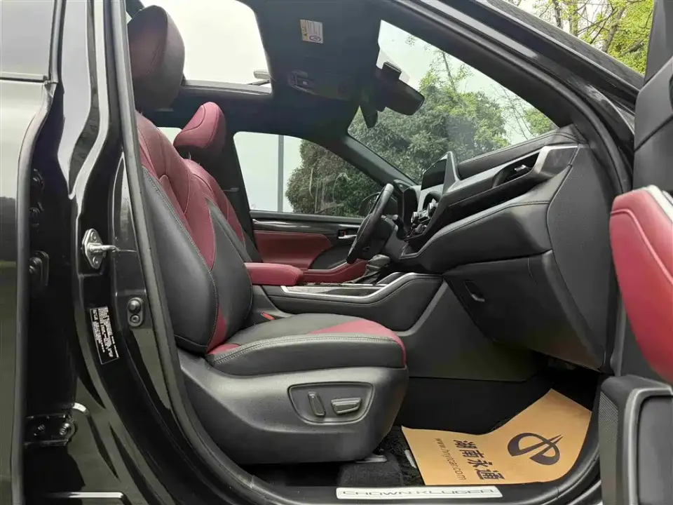 Toyota Crown Kluger