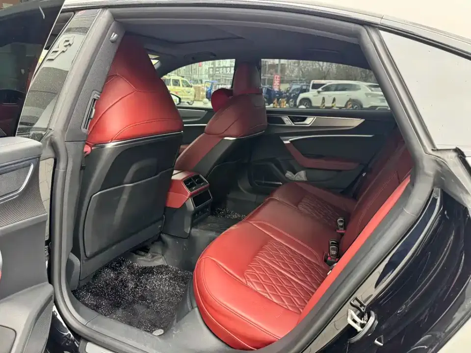 Audi A7L