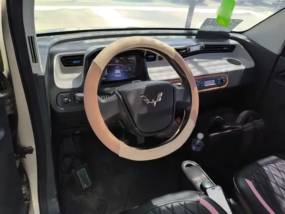 Wuling MINIEV