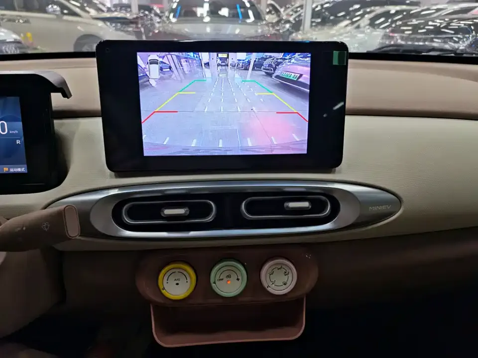 Wuling MINIEV
