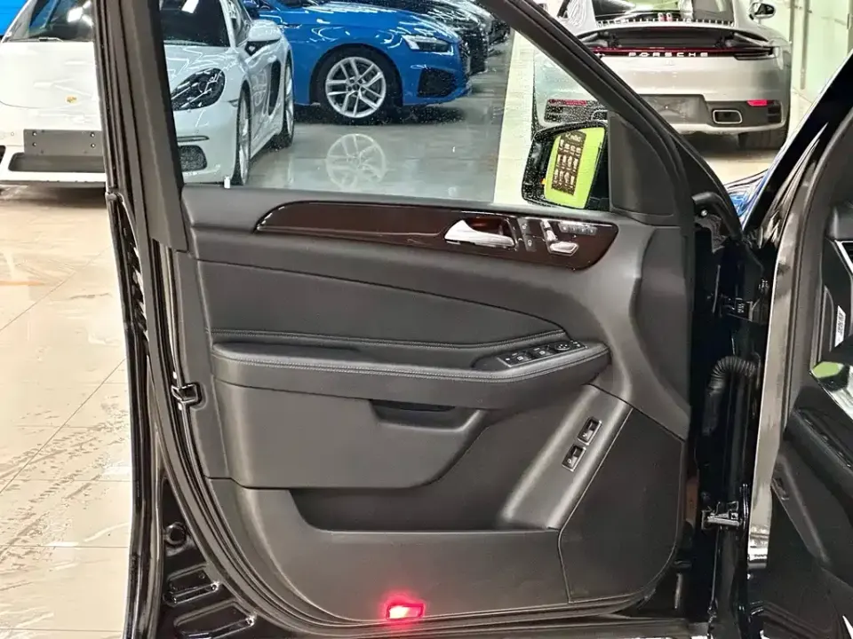 Mercedes-Benz GLS