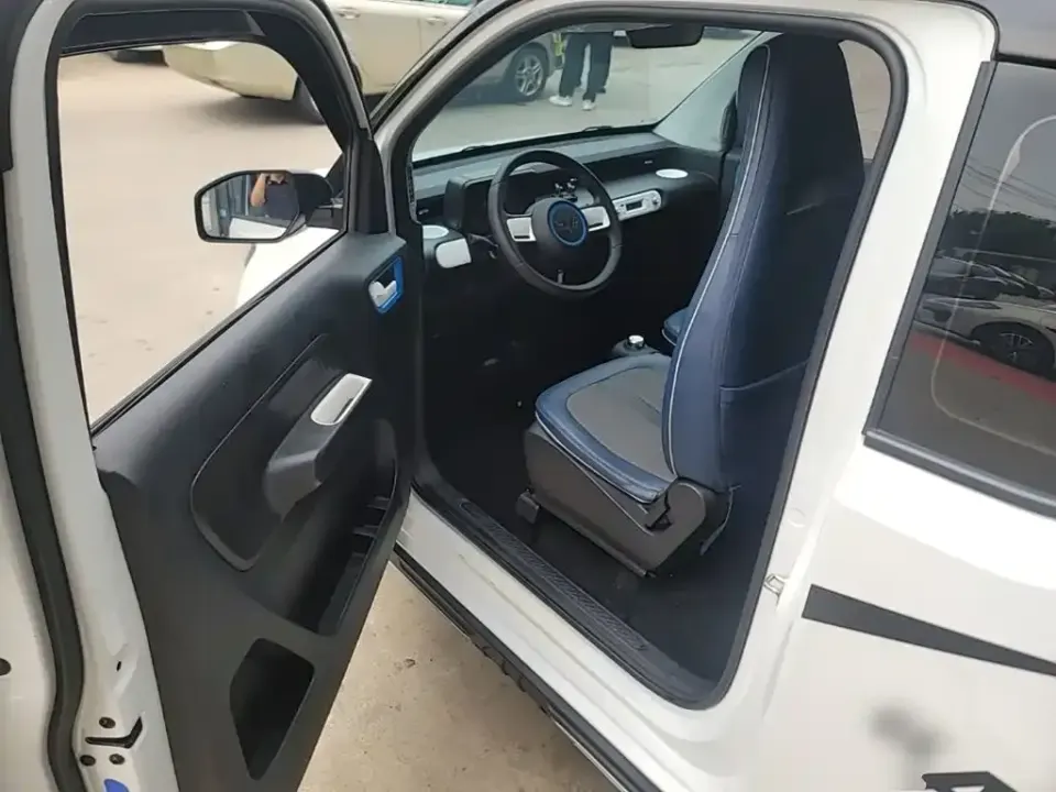 Wuling MINIEV