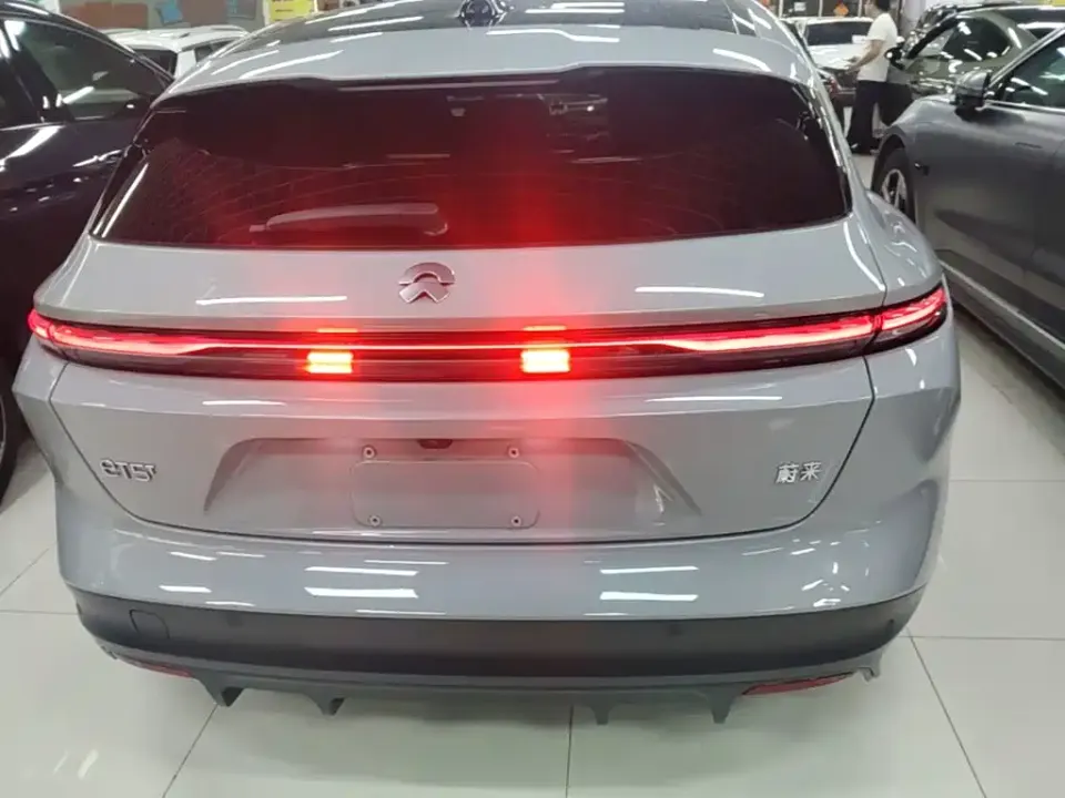 Nio ET5T
