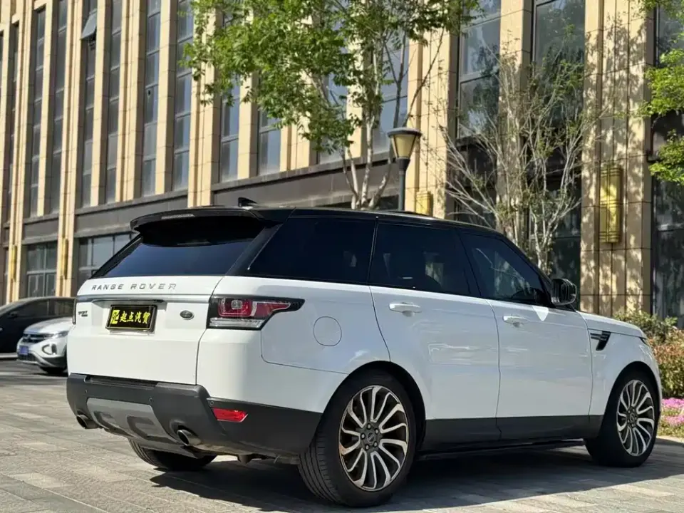 Land Rover Sport