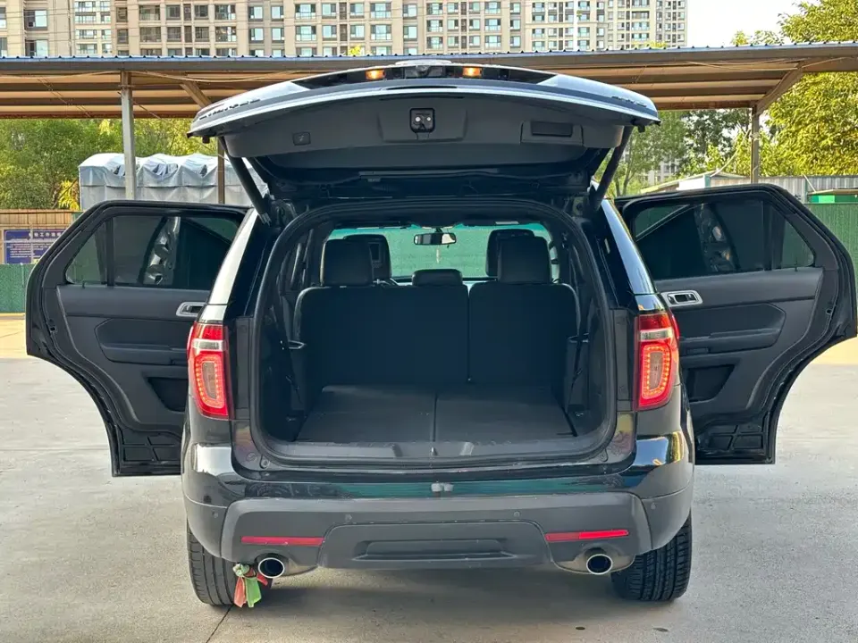 Ford Explorer (Import)