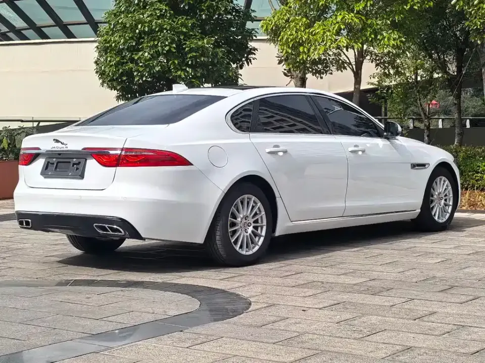 Jaguar XFL