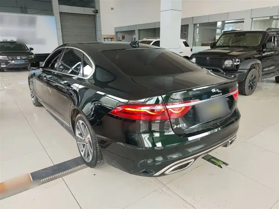 Jaguar XFL