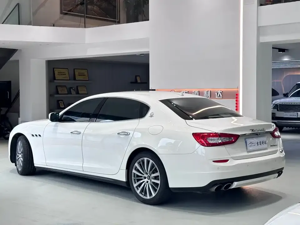 Maserati Quattroporte
