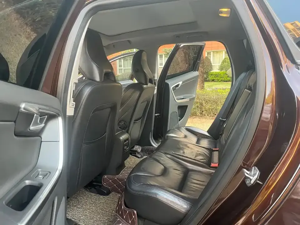 Volvo XC60 (Import)