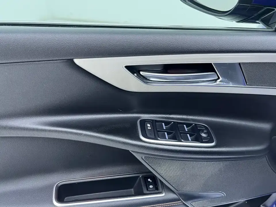 Jaguar XEL