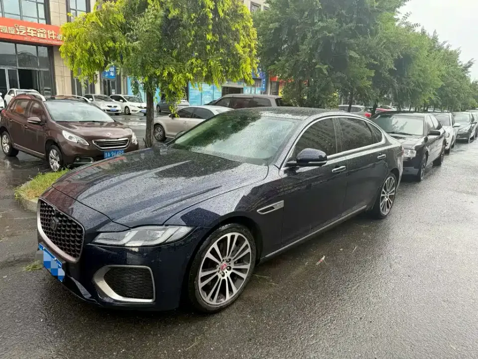 Jaguar XFL